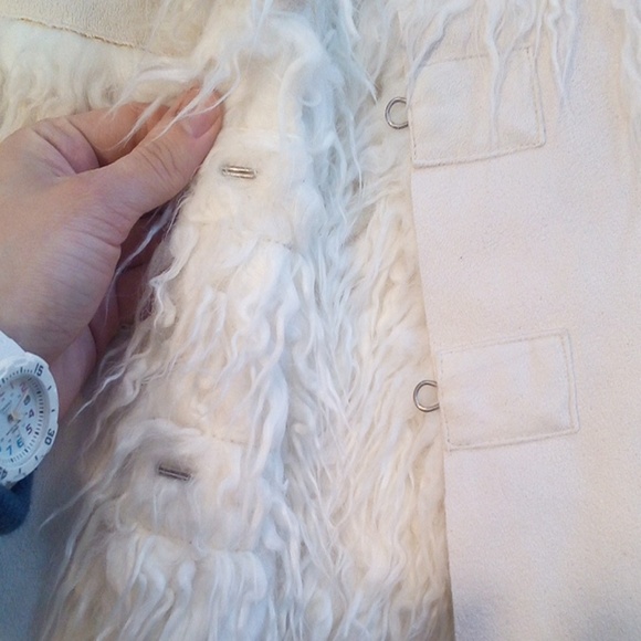 Pristine Bebe Faux-Fur Vest, Small - Picture 4 of 5